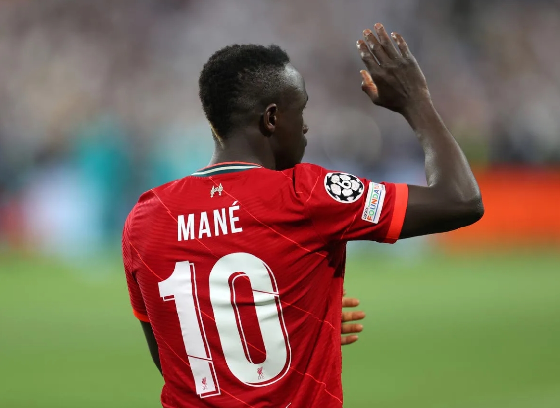 Mane and Klopp Velikost a odkaz legendárního Bondu