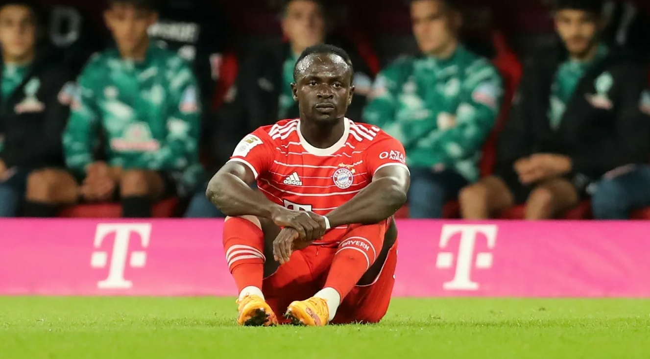Sadio Mane vysvětluje svá slova o diamantových hodinkách a Ferrari co je za jeho prohlášením